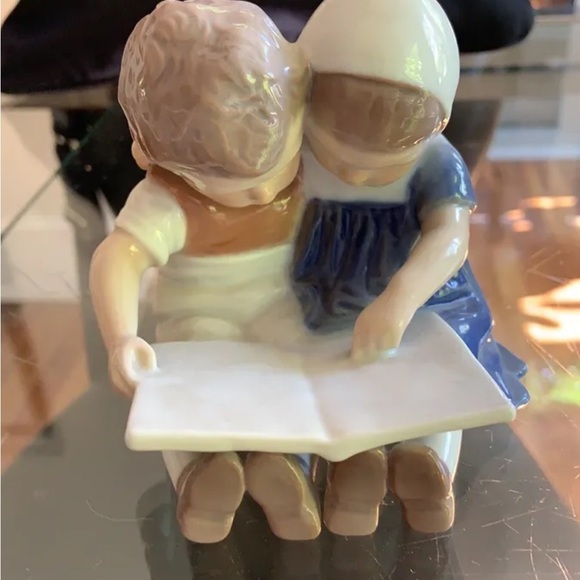 BING AND GRONDAHL Children Reading Figurine #1567 Denmark HN Excellent Condition - Picture 5 of 6